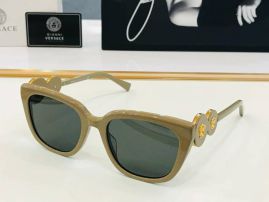Picture of Versace Sunglasses _SKUfw55118387fw
